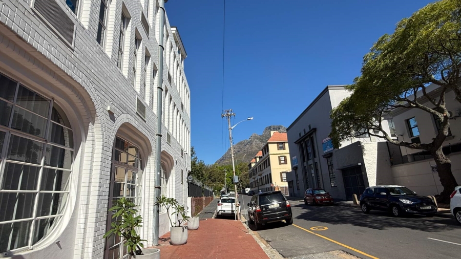 To Let commercial Property for Rent in Gardens Western Cape